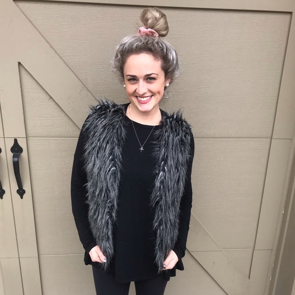 FEATHER BLACK/SILVER VEST - Picture 1 of 3